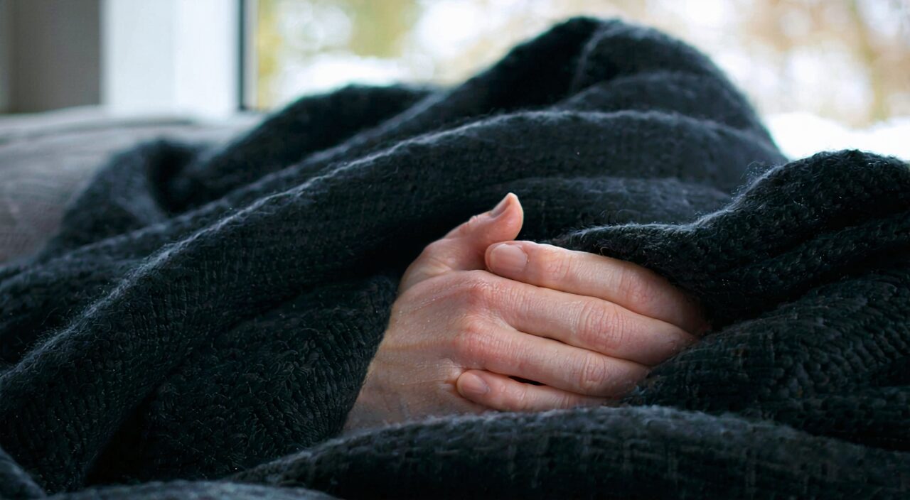 Cold hands due to aversion to cold